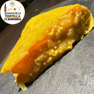 Porción de tortilla de patata del Bar Café con Sal de Pamplona