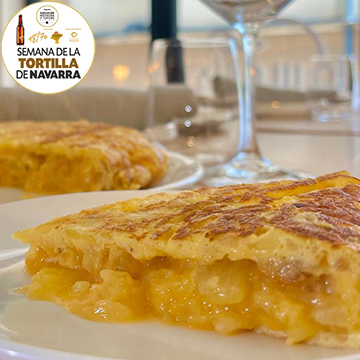 Porción de tortilla de patata tradicional del Bar La Escalerica Centro de Pamplona
